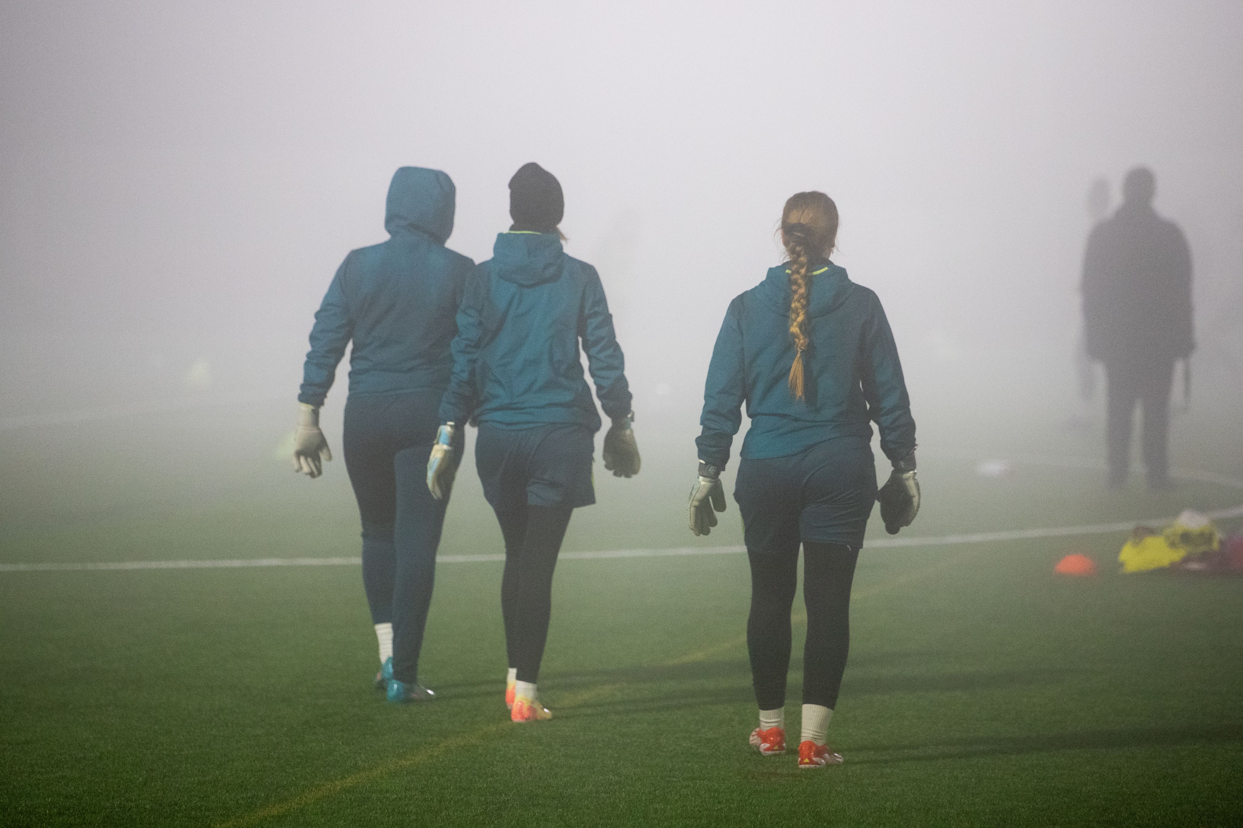  Katie Scadding, Erin Foley and Daniela Kosinka walking in the fog